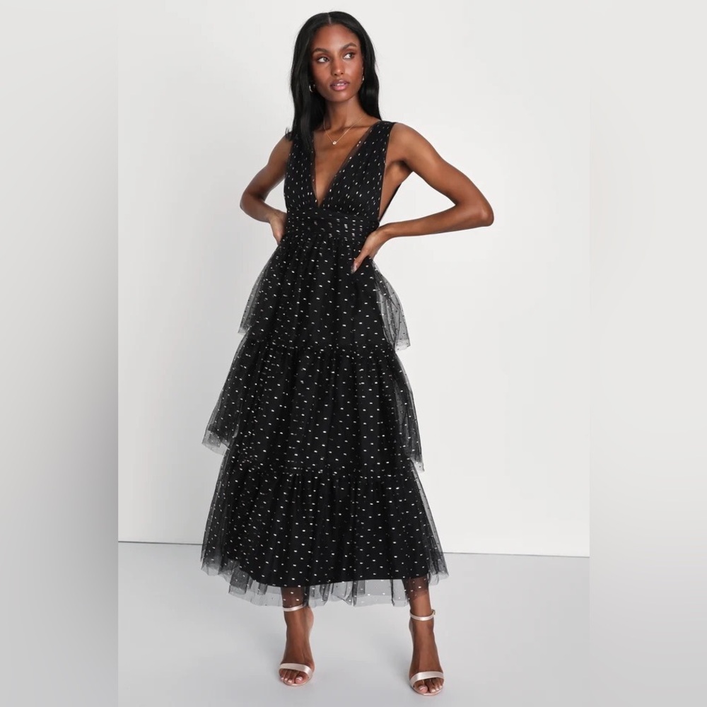 *NWT* Lulus Decadent Impression Black Tulle Tiered Shiny Dot Midi Dress size M